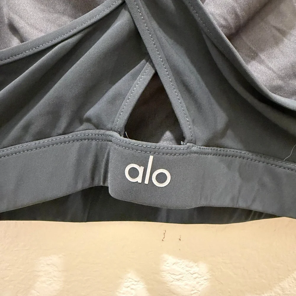Alo Yoga Laser Cut Distressed Cross Back Sports Bra Black Womens Size S
